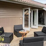Semesterbostad 4 Bedroom In