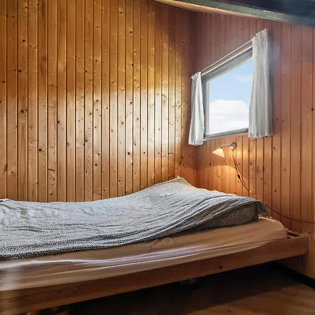 4 Bedroom In בית נופש Hejls
