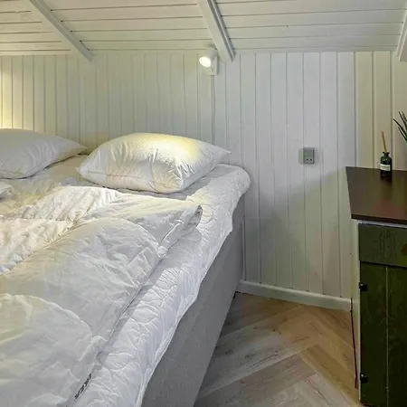 4 Bedroom In בית נופש