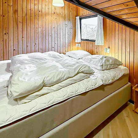 Semesterbostad 4 Bedroom In *